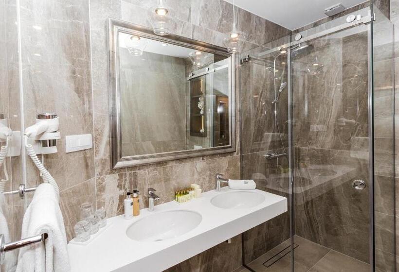 ペンション Rooms With A Swimming Pool Tisno, Murter   3219