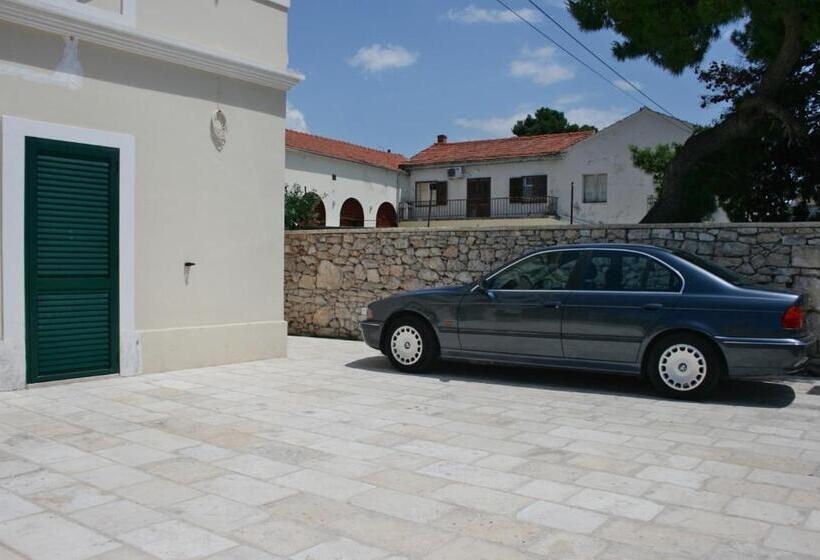 ペンション Rooms With A Swimming Pool Tisno, Murter   3219