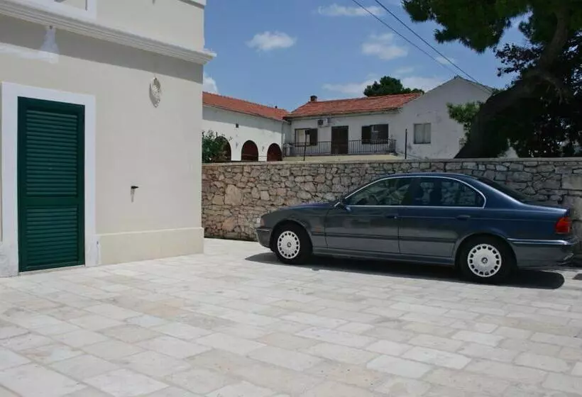 Majatalo Rooms With A Swimming Pool Tisno, Murter   3219