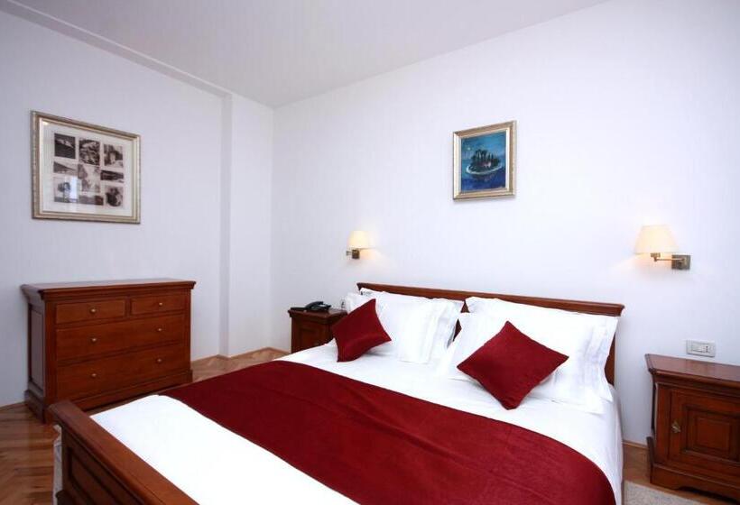 ペンション Rooms With A Swimming Pool Tisno, Murter   3219