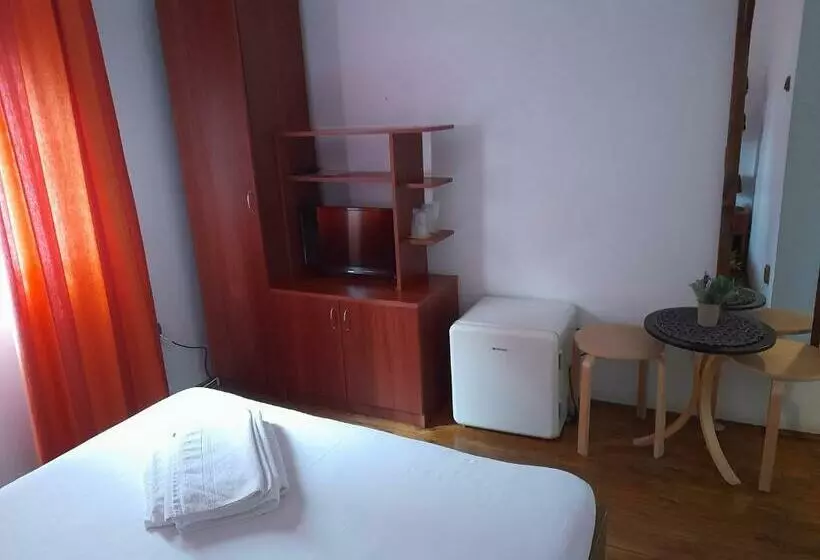 Pensiunea Trei Ponei