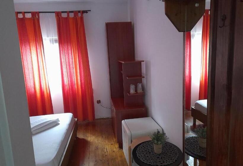 Pensiunea Trei Ponei