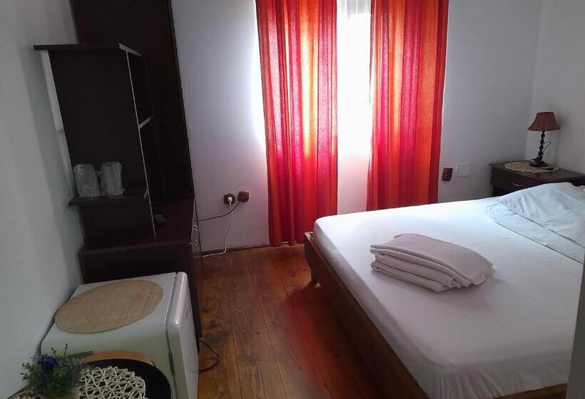 Pensiunea Trei Ponei