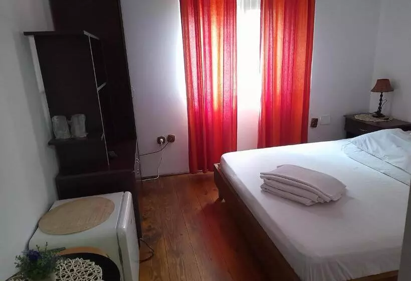 Pensiunea Trei Ponei