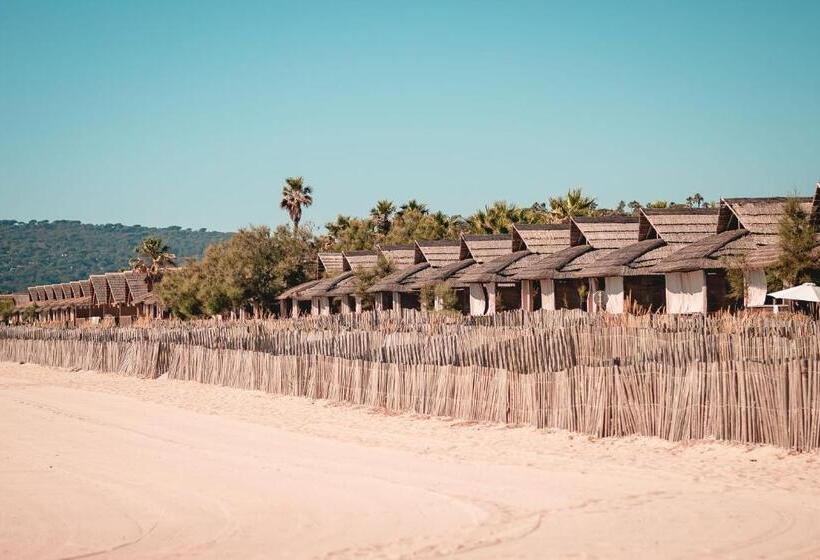 אתר נופש Kon Tiki