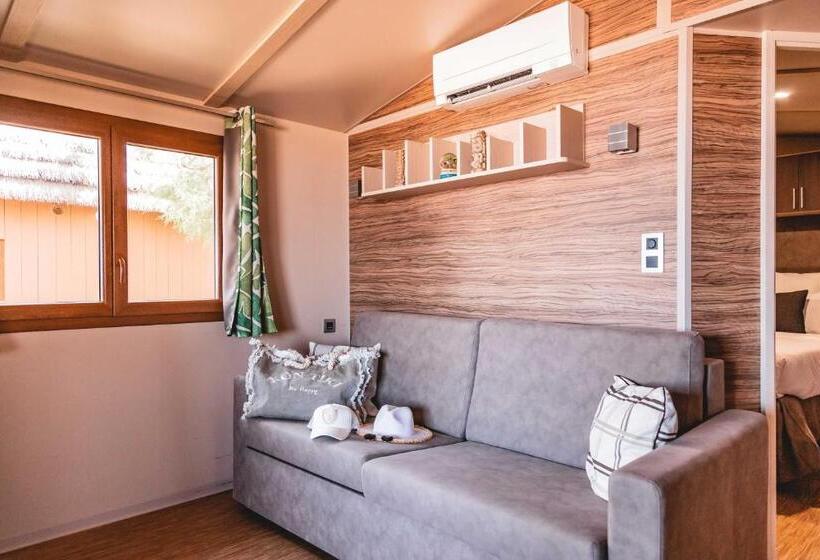 אתר נופש Kon Tiki