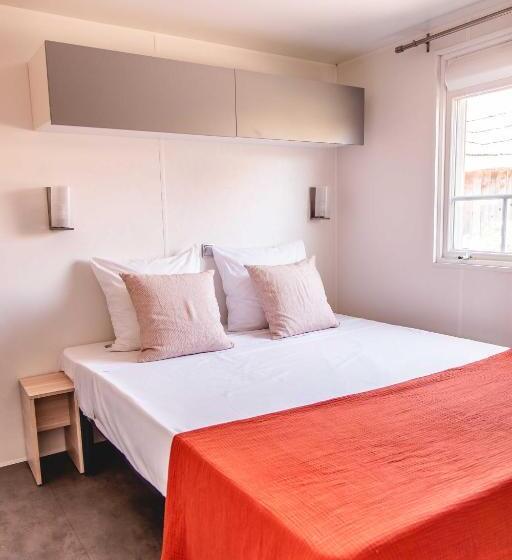 אתר נופש Kon Tiki