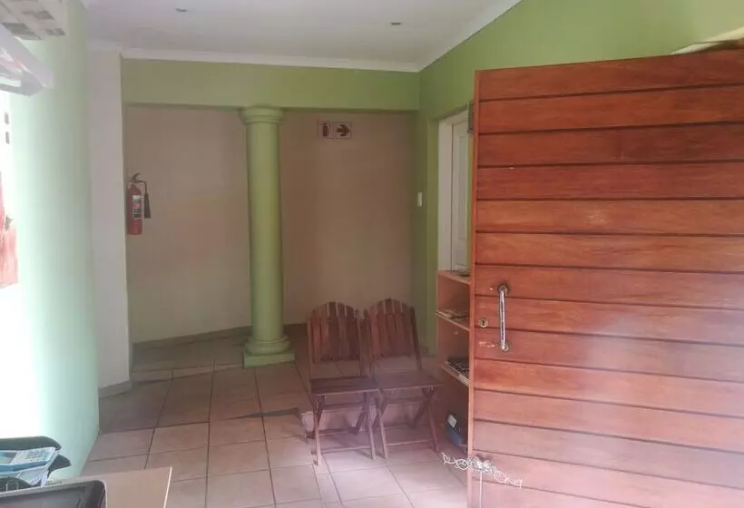 Aamiaismajoitus (B&B) Sharons Guesthouse