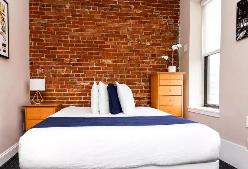 Stylish Studio In Boston Brownstone, C.ave #21