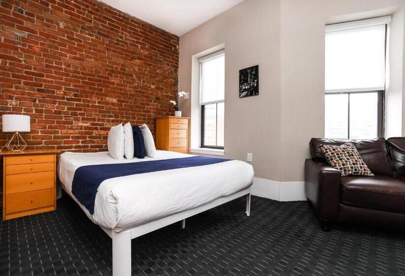 Stylish Studio In Boston Brownstone, C.ave #21