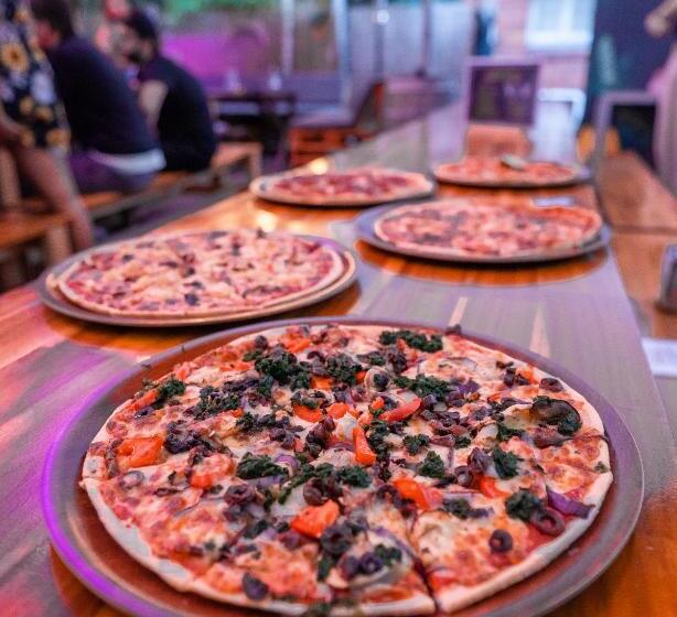 Albergue Mad Monkey Central