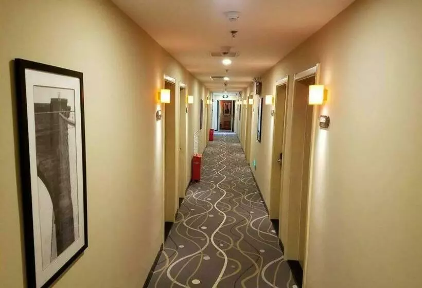 Hotelli 7days Premium Beijing Xidan Lingjing Hutong Metro Station Branch