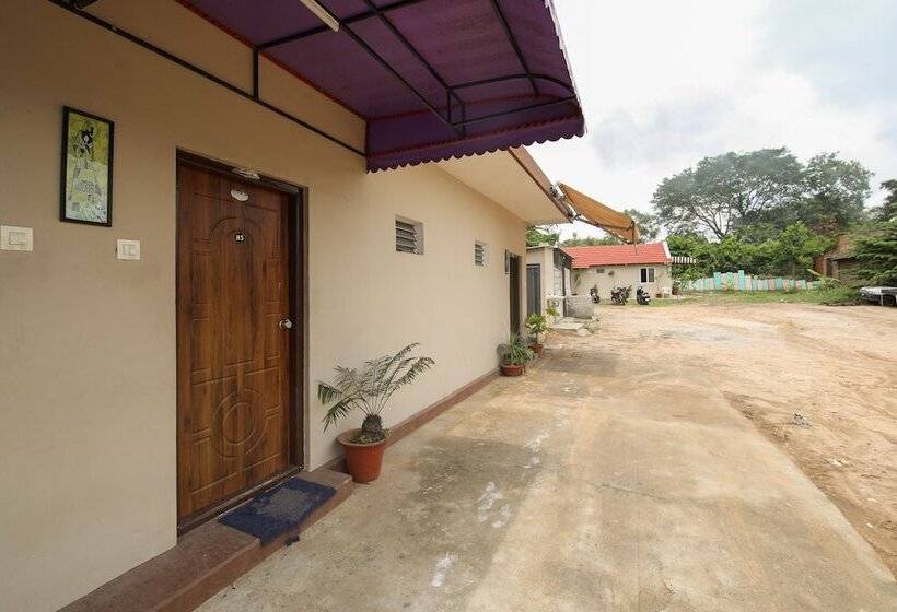 בית מלון כפרי H3 Rooms By Oyo Rooms