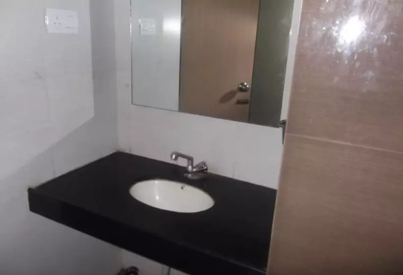 Hotelli Nikhil Garden