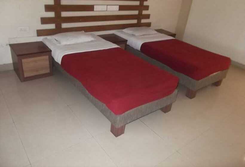 호텔 Nikhil Garden