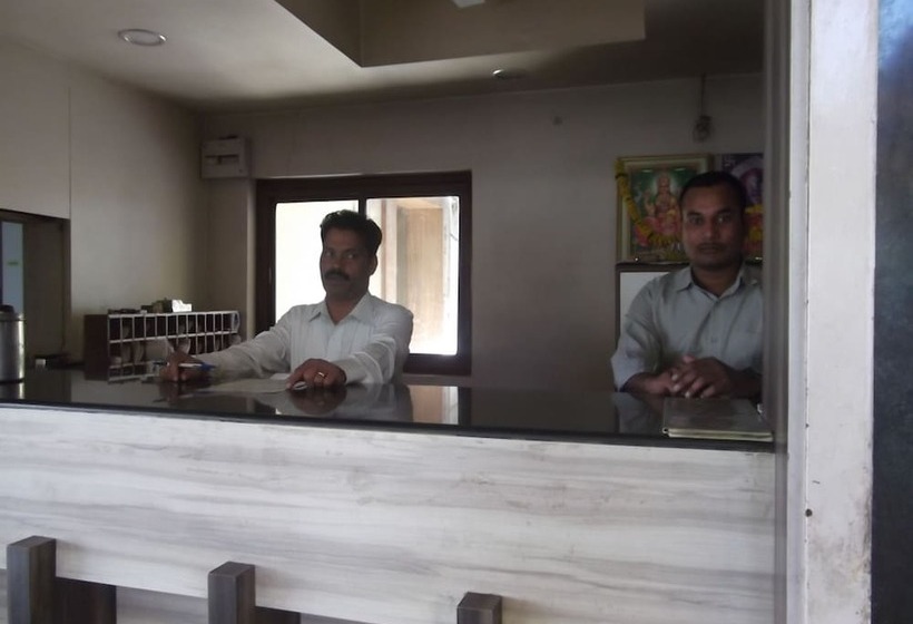 호텔 Nikhil Garden