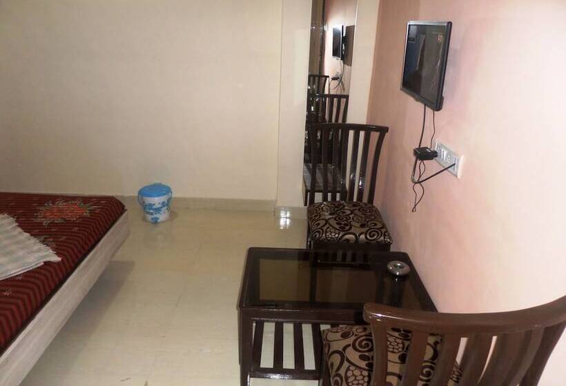 בית מלון כפרי Riya Raj