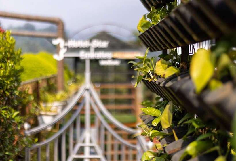 בית מלון כפרי Star Emirates Luxury Resort And Spa, Munnar