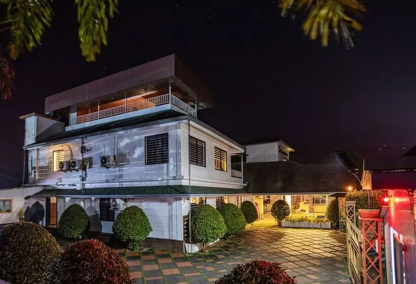 Hotelli Star Emirates Luxury Resort And Spa, Munnar