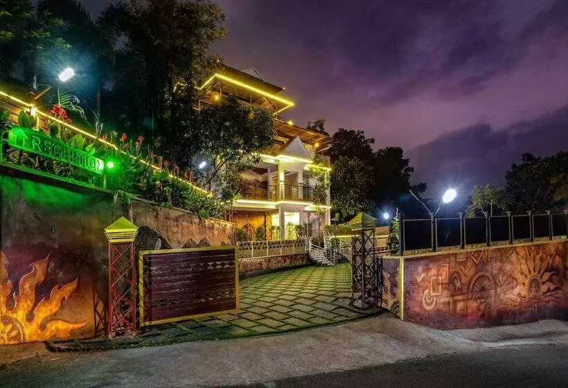 Hotelli Star Emirates Luxury Resort And Spa, Munnar