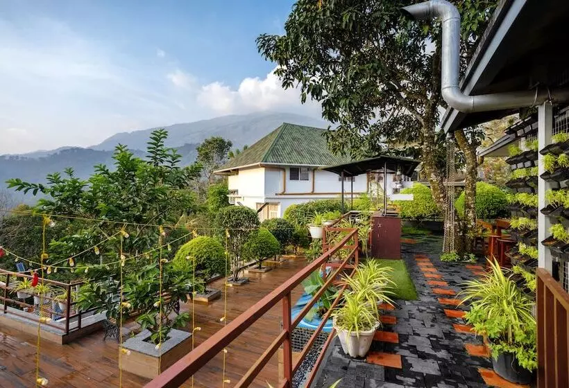 Hotelli Star Emirates Luxury Resort And Spa, Munnar