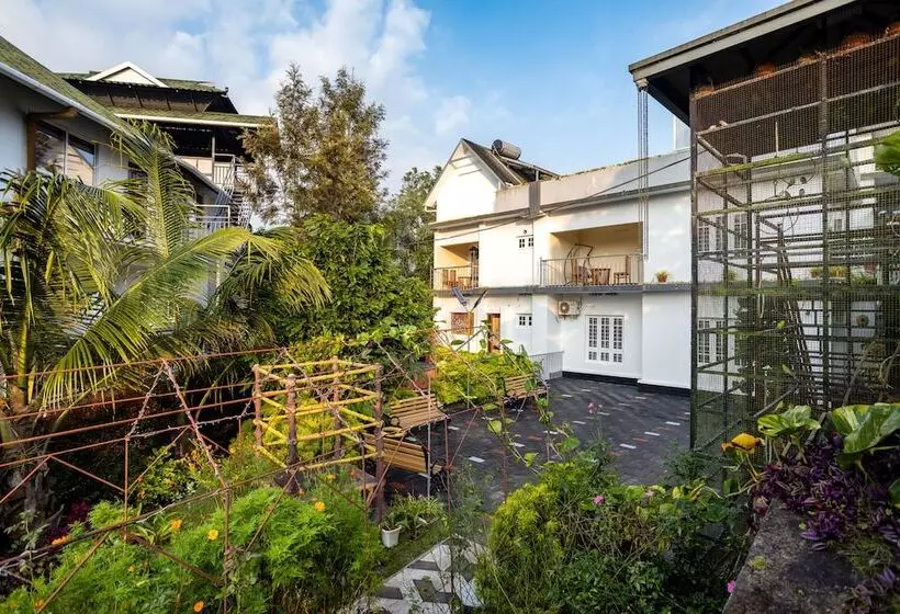 Hotelli Star Emirates Luxury Resort And Spa, Munnar