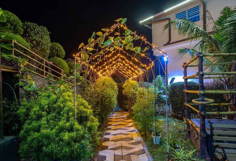 בית מלון כפרי Star Emirates Luxury Resort And Spa, Munnar