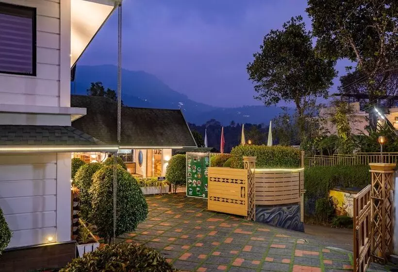 Hotelli Star Emirates Luxury Resort And Spa, Munnar