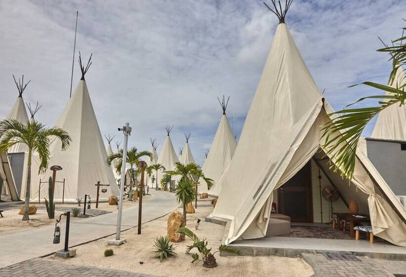 בית מלון כפרי The Anmon Resort Bintan