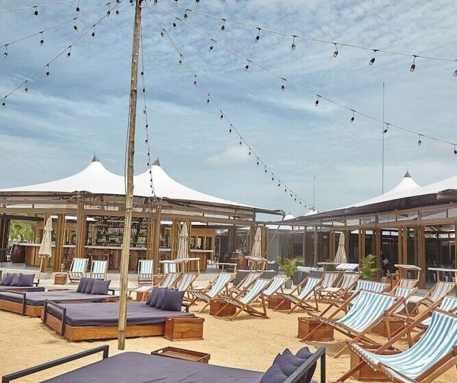 בית מלון כפרי The Anmon Resort Bintan