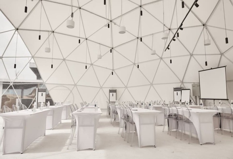 בית מלון כפרי The Anmon Resort Bintan