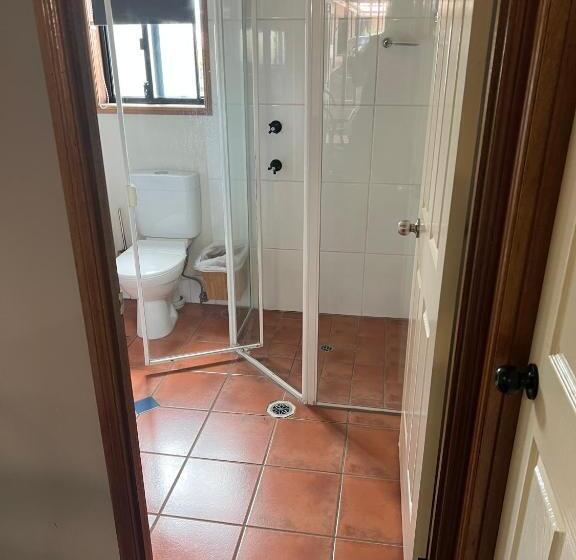 모텔 Asters On James Motor Inn