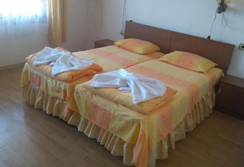 Пансион Guest House Plada View