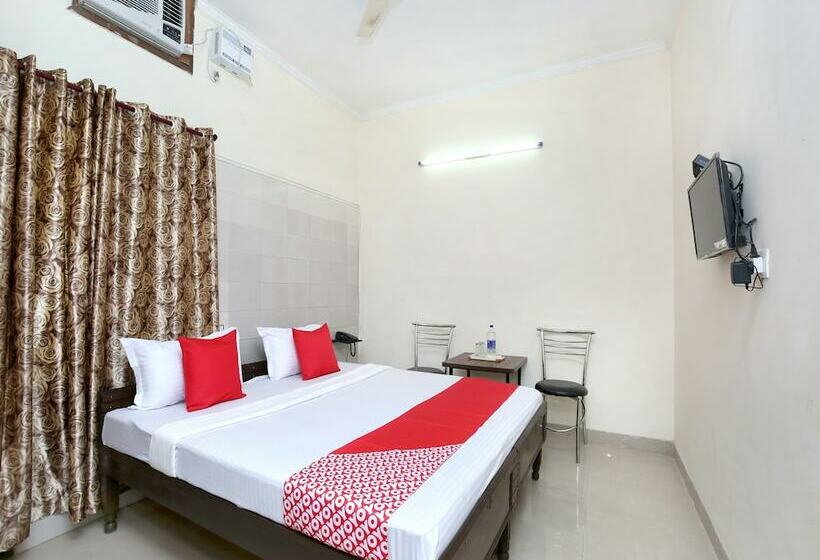 بنسيون Satyam Home Stay By Oyo Rooms
