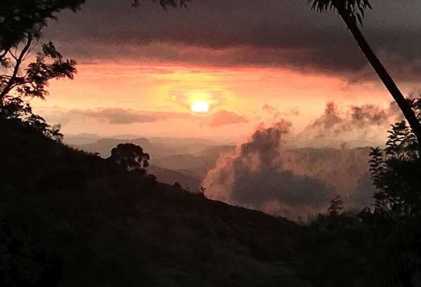 ペンション The Fortress Balumgala