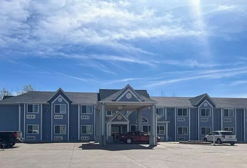 Boarders Inn & Suites By Cobblestone Hotels   Brush