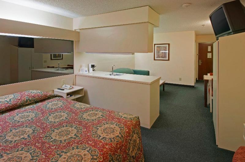 Отель Americas Best Value Inn & Suites Mcdonough