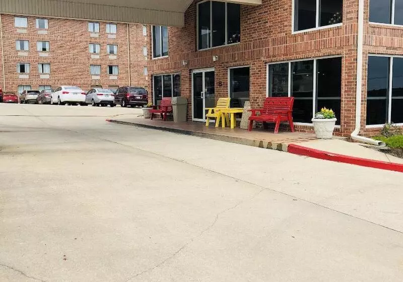 هتل Americinn By Wyndham Branson & Conference Center