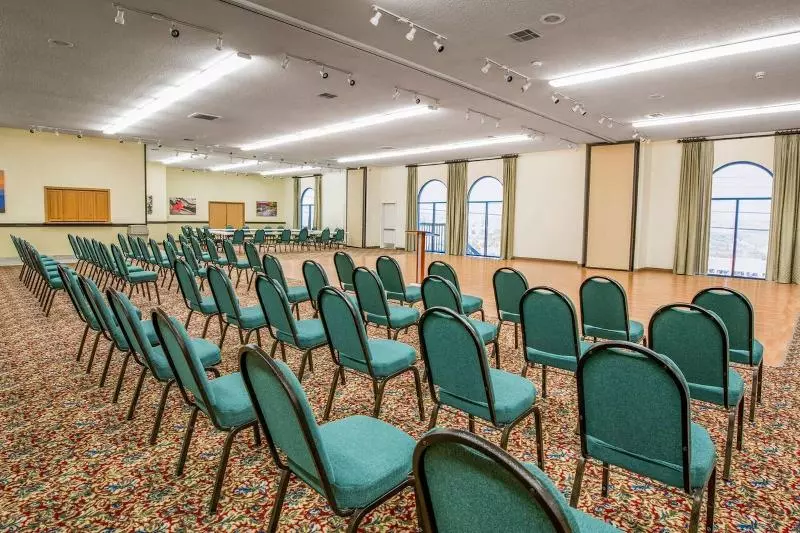 هتل Americinn By Wyndham Branson & Conference Center