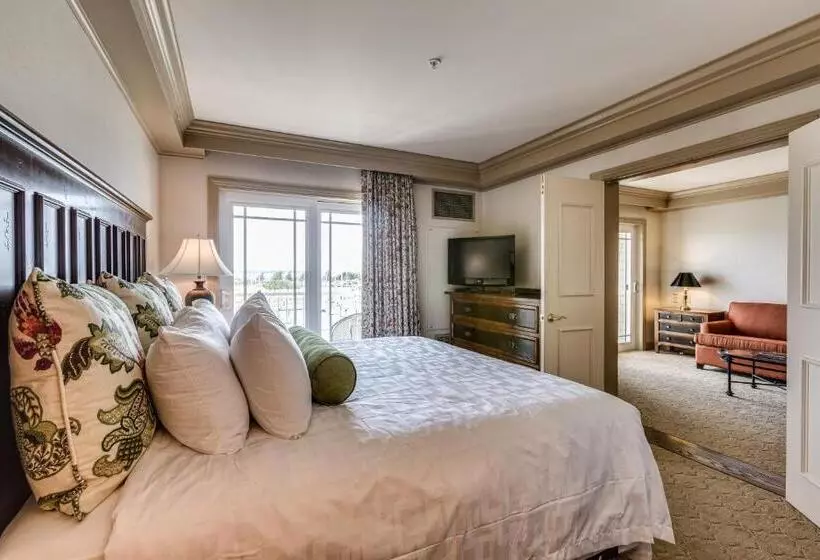 هتل Bellwether On Bellingham Bay