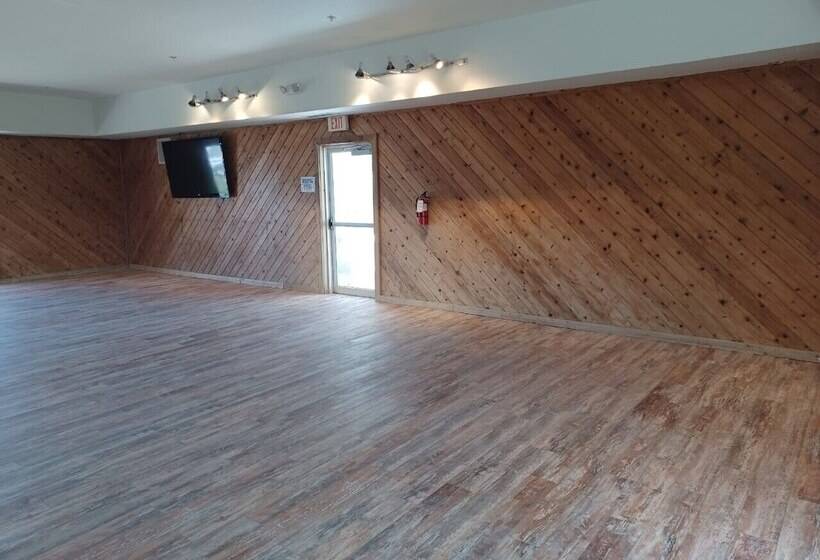 Boarders Inn & Suites By Cobblestone Hotels Brush