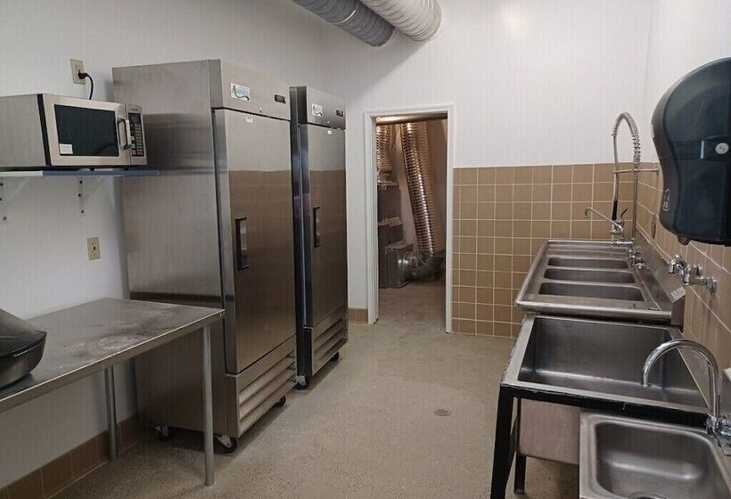 Boarders Inn & Suites By Cobblestone Hotels Brush