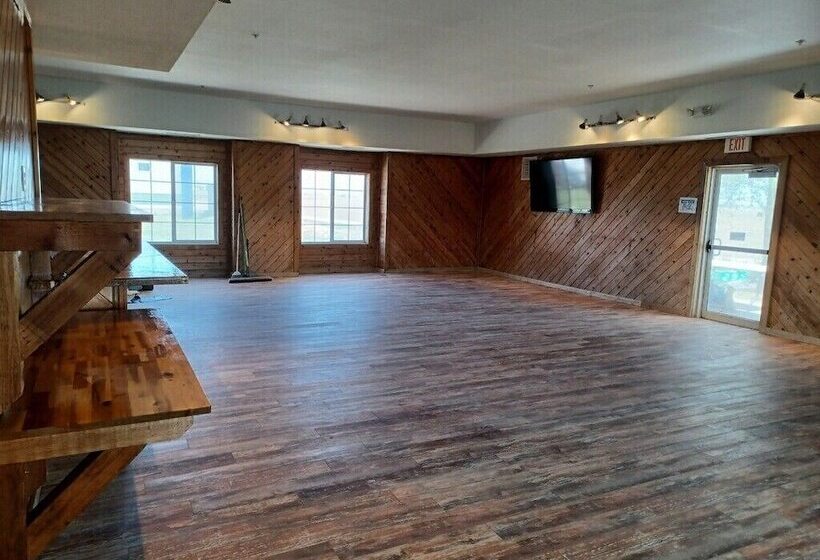 Boarders Inn & Suites By Cobblestone Hotels Brush