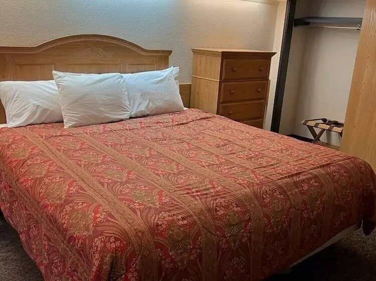 Boarders Inn & Suites By Cobblestone Hotels   Brush