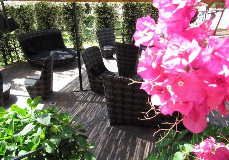 Отель Costa Dei Fiori