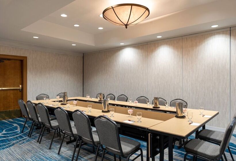 Hotel Courtyard By Marriott Chicago At Medical District Uic