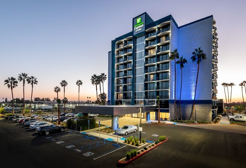 בית מלון כפרי Holiday Inn Express & Suites Santa Ana   Orange County, An Ihg