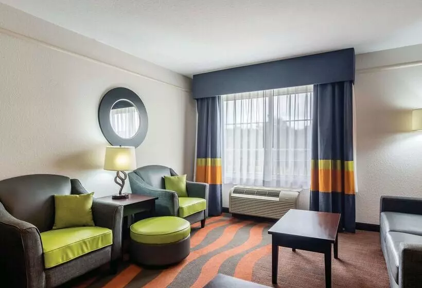 ホテル La Quinta By Wyndham Prattville