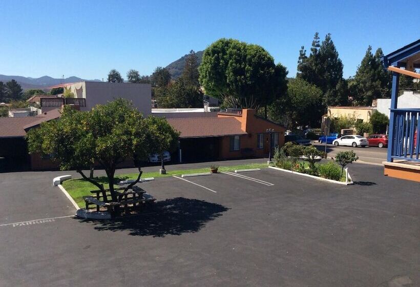 هتل Los Padres Inn