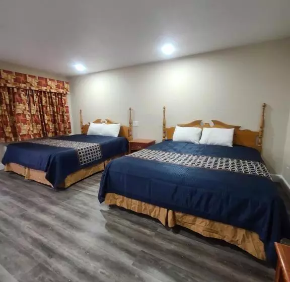 هتل Majestic Inn & Suites